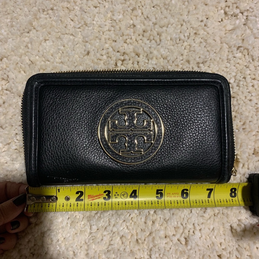 Tory Burch Wallet - Good condition
